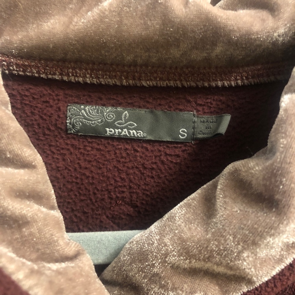 PRANA FLEECE - Picture 2 of 3